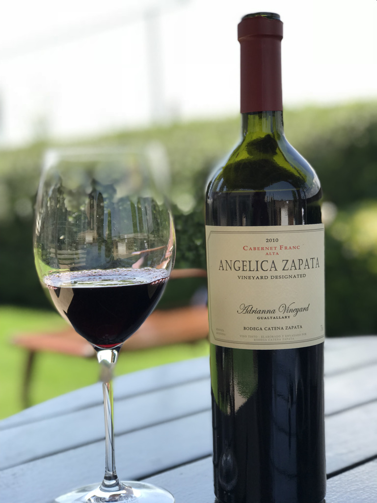Angélica Zapata Cabernet Franc Adrianna Vineyard al aire libre