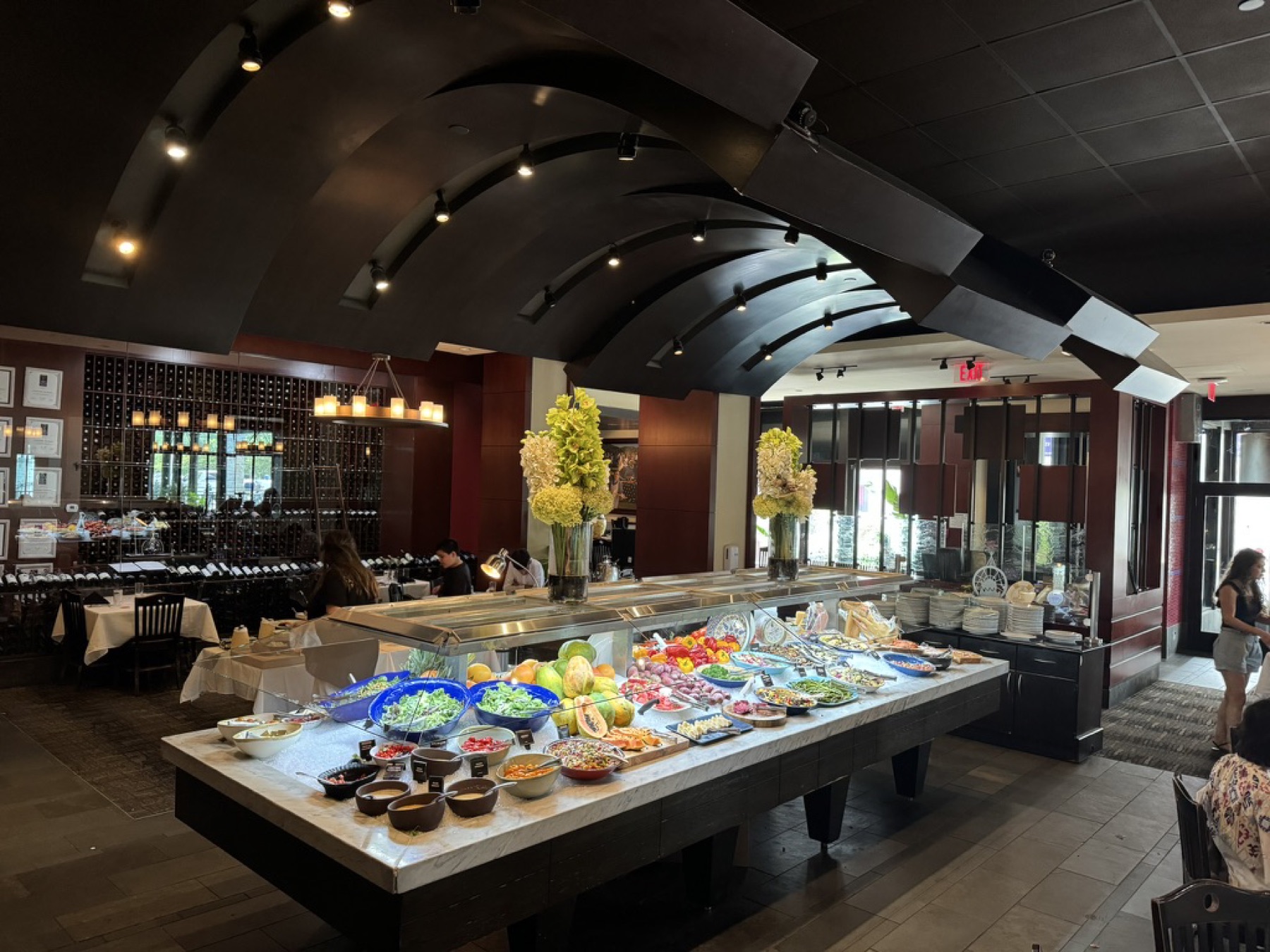 Buffet de ensaladas y acompañamientos de Fogo de Chão en San Antonio