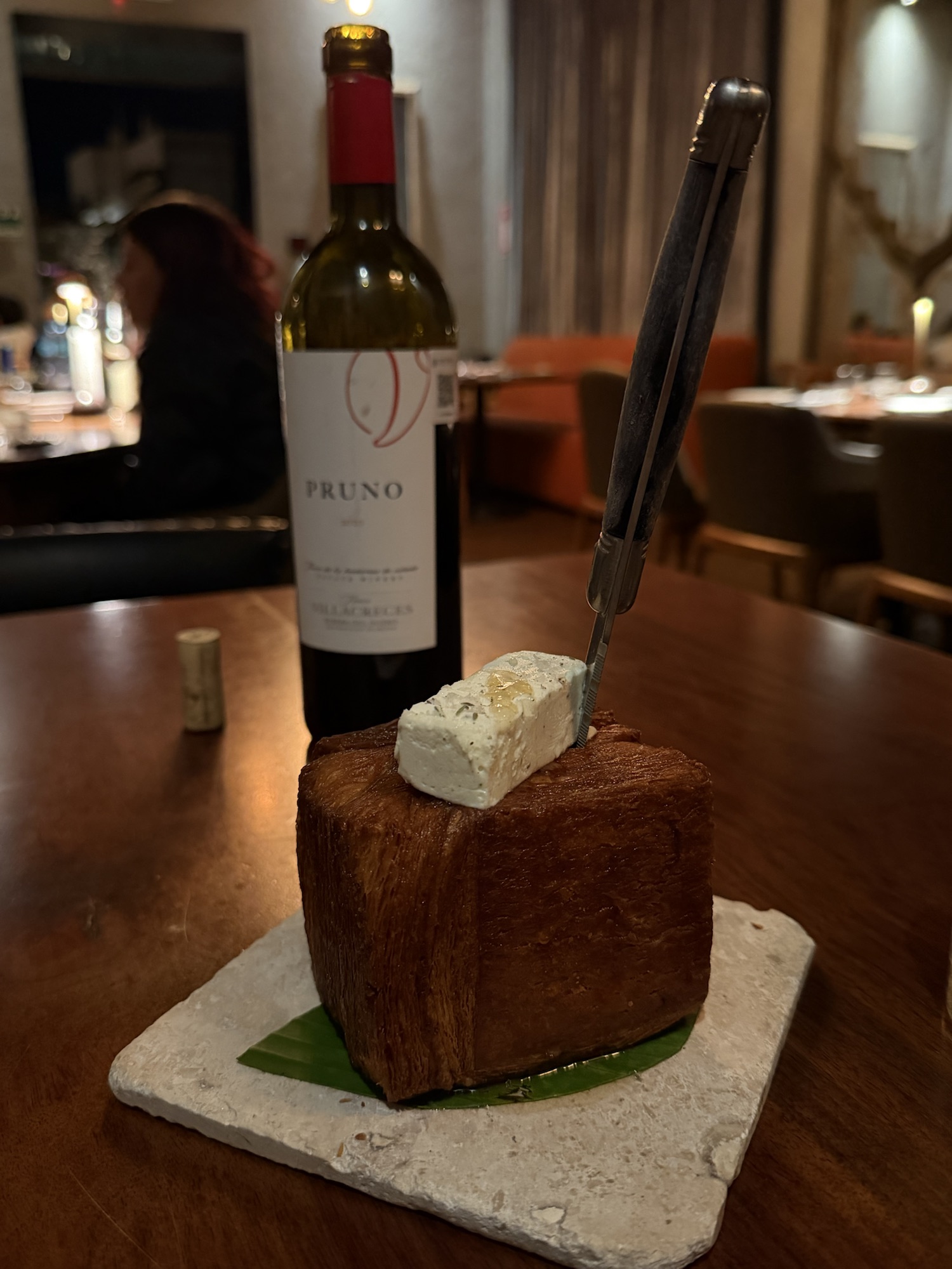 Experiencia gastronómica acompañada de una botella de vino