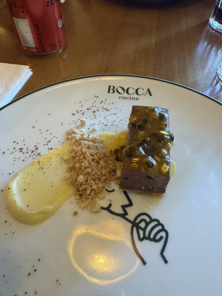 Sobremesa servida en Bocca Cucina, en Santana